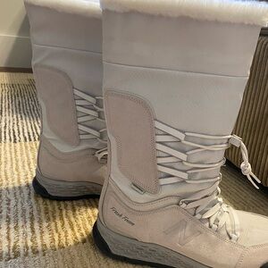 New Balance Women's Off-White Winter Boots